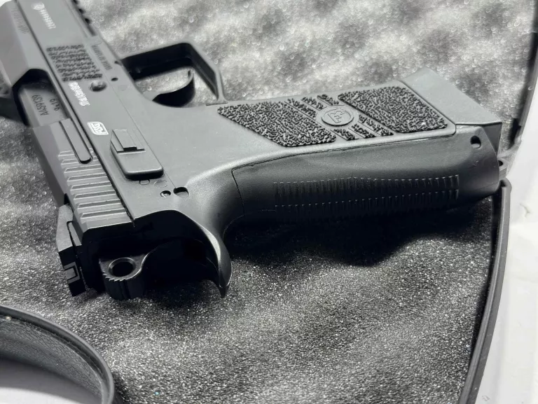 WIATRÓWKA CZ 75 P-07 DUTY BLOW-BACK 4,5 MM