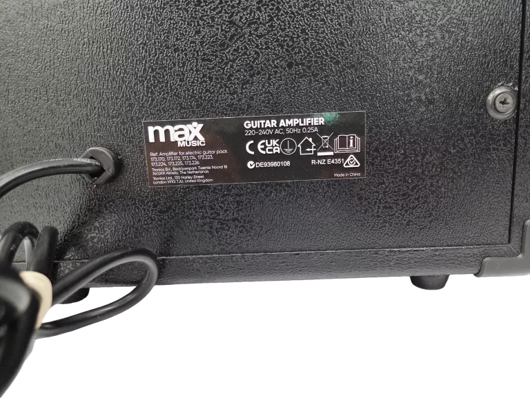 WZMACNIACZ GITAROWY MAX MUSIC