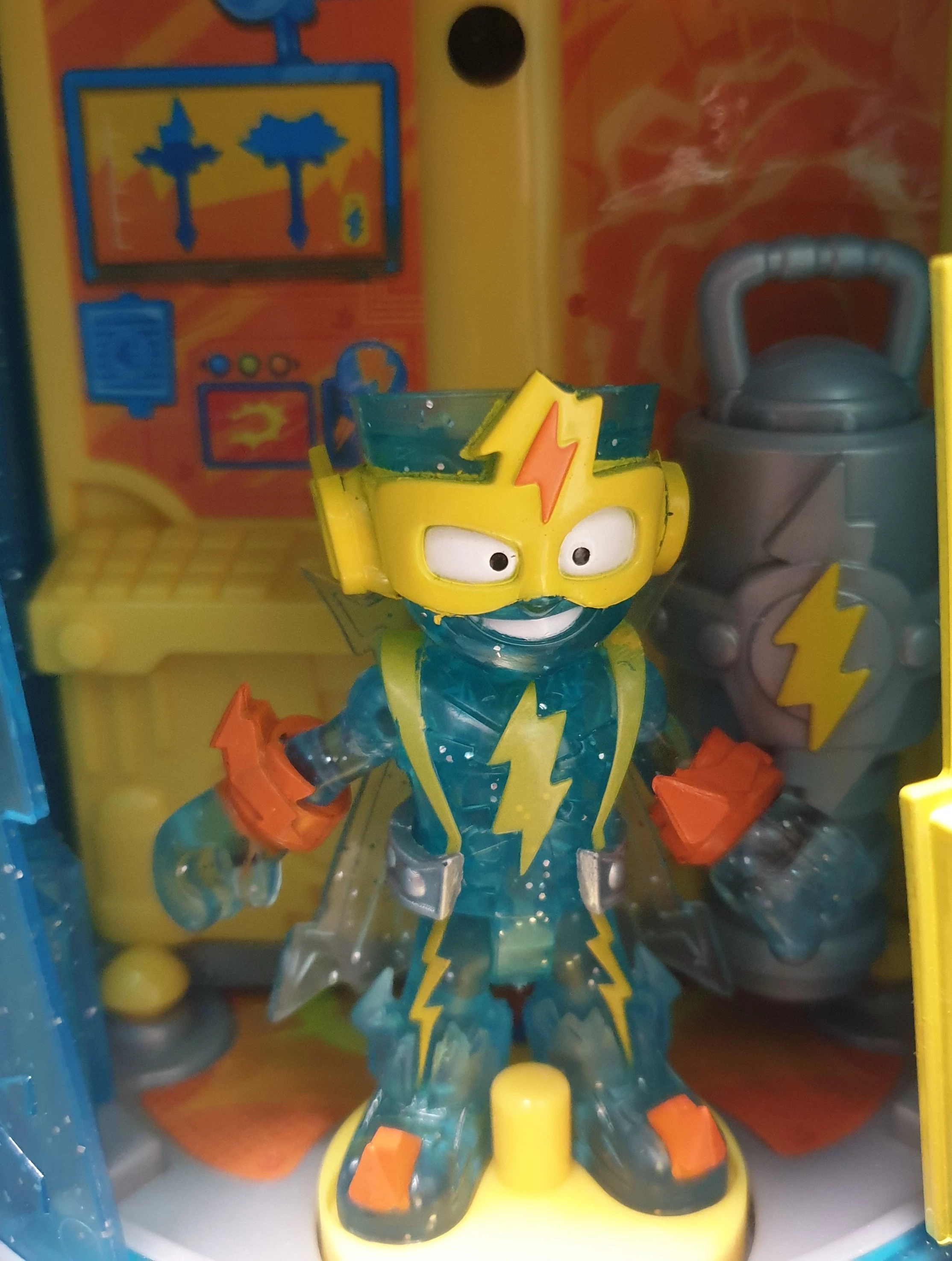 superthings-secretbase-kazoom-power-uszkodzona-brak-czesci-glowy-stan-11323-238062