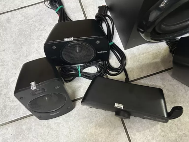 GŁOŚNIKI LOGITECH Z906 5.1+ADAPTER BT