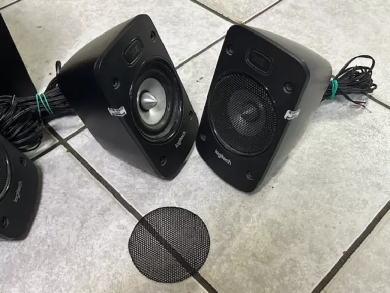 GŁOŚNIKI LOGITECH Z906 5.1+ADAPTER BT