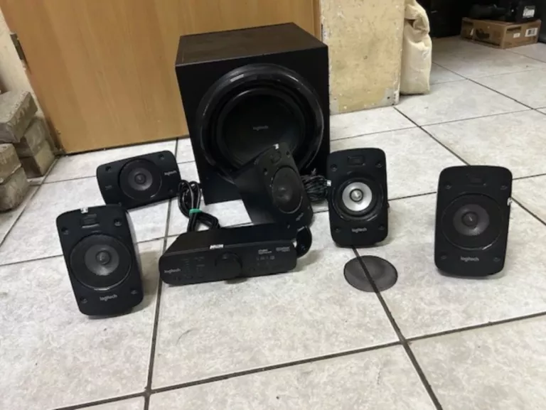 GŁOŚNIKI LOGITECH Z906 5.1+ADAPTER BT