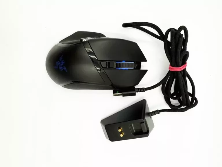 MYSZ RAZER VIPER ULTIMATE MOUSE DOCK
