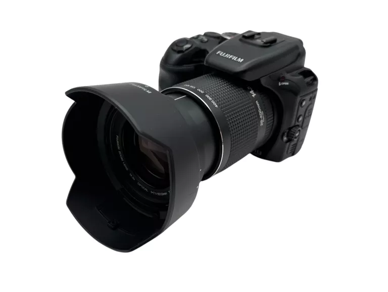 APARAT CYFROWY FUJIFILM FINEPIX S100FS 11MPX 14,3X ZOOM 2,5" LCD