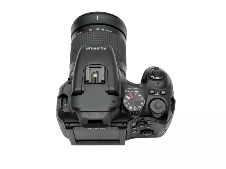 APARAT CYFROWY FUJIFILM FINEPIX S100FS 11MPX 14,3X ZOOM 2,5" LCD