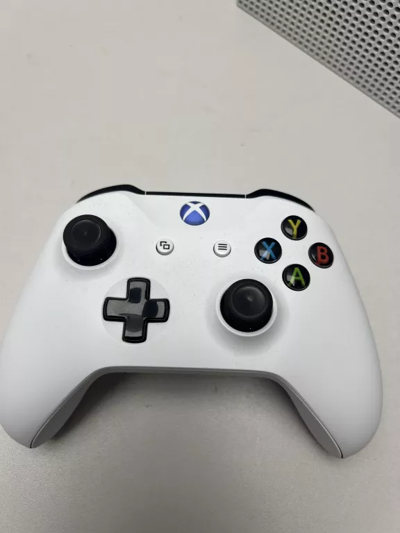 XBOX ONE S 1681 1TB /PAD
