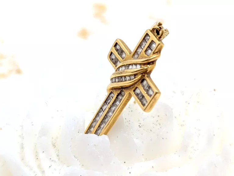 PIĘKNY ZŁOTY KRZYŻYK 4.26G 750 18K
