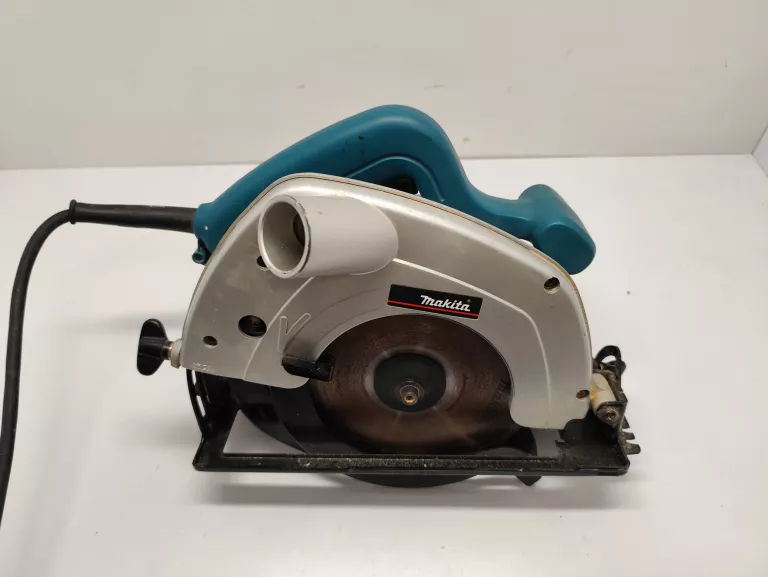 PILARKA TARCZOWA MAKITA 5604R