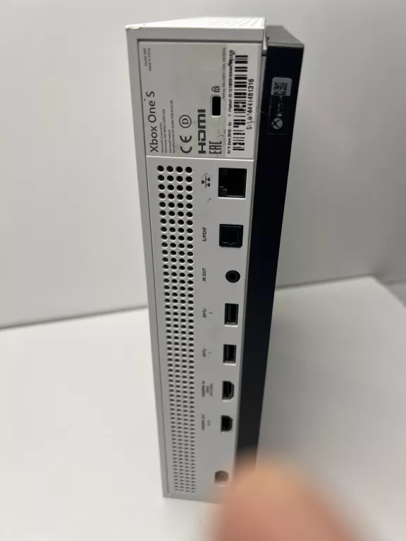 XBOX ONE S 1681 1TB /PAD