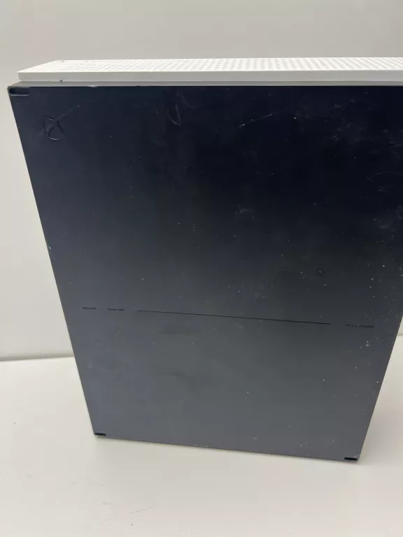 XBOX ONE S 1681 1TB /PAD