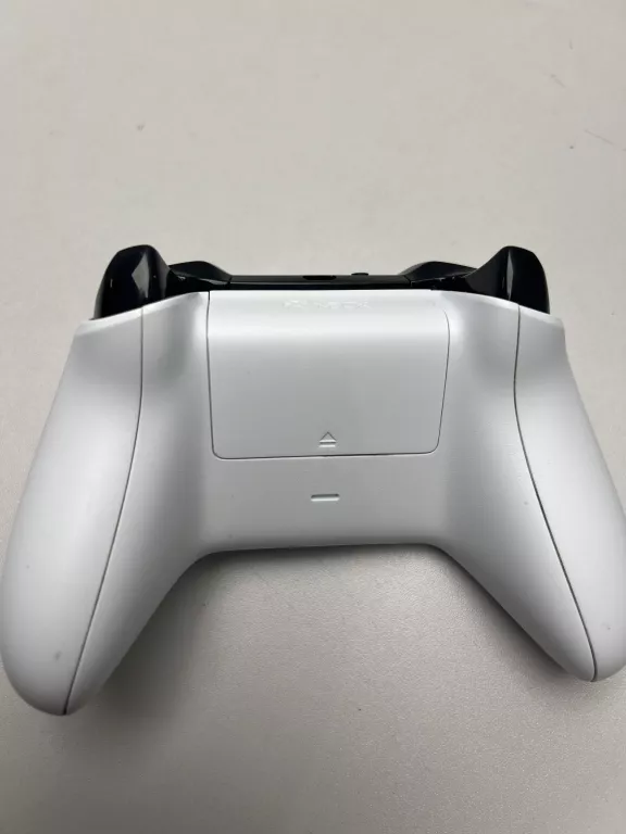 XBOX ONE S 1681 1TB /PAD
