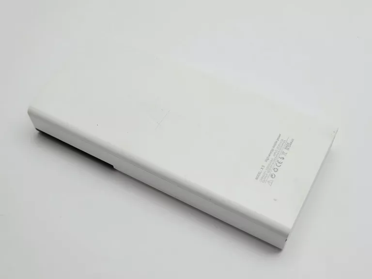 POWERBANK BIAŁY Z WYŚWIETLACZEM X9 20000MAH