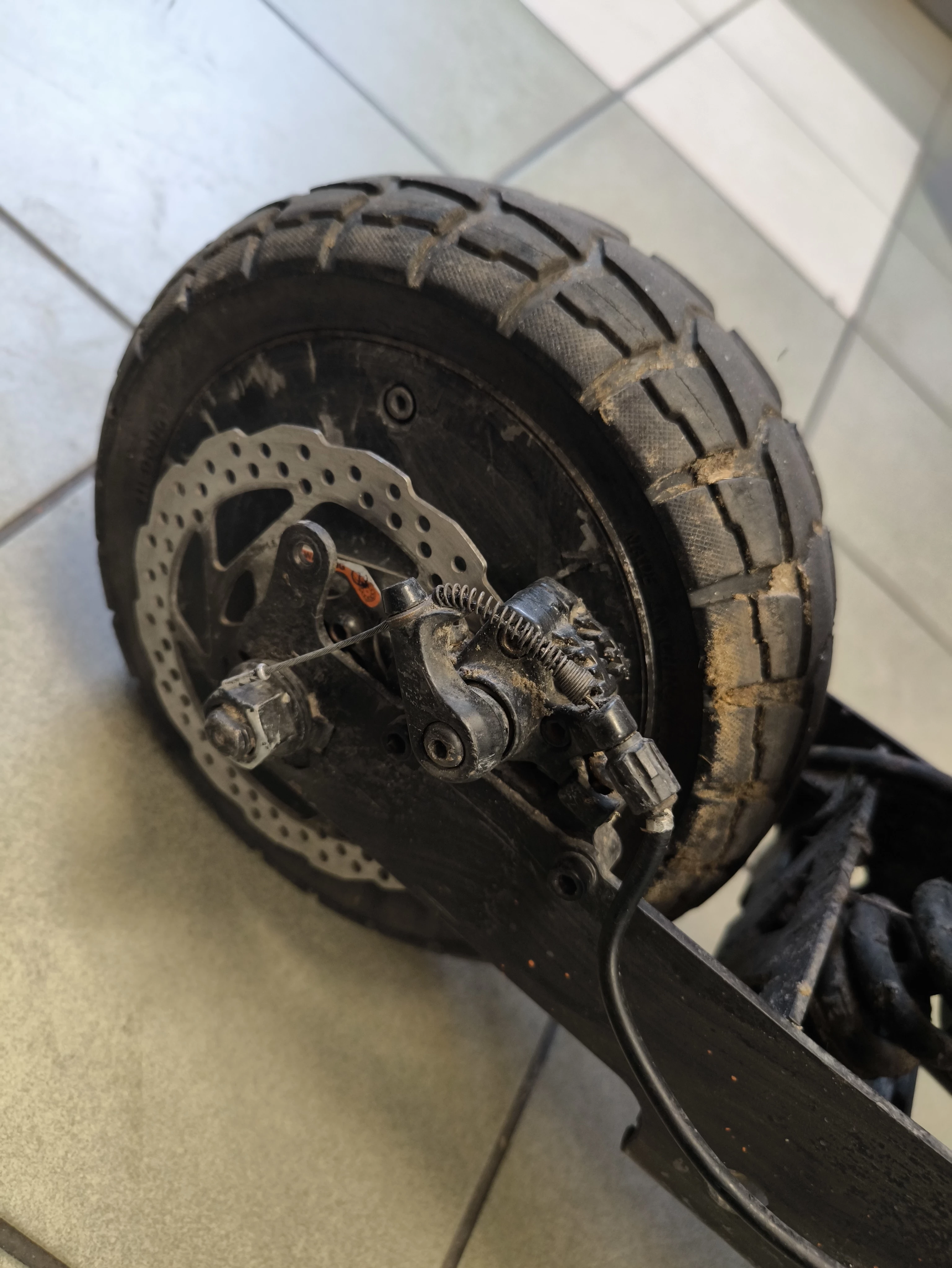 hulajnoga-elektryczna-kukirin-g2-ladowarka-liczba-kol-227025-318605