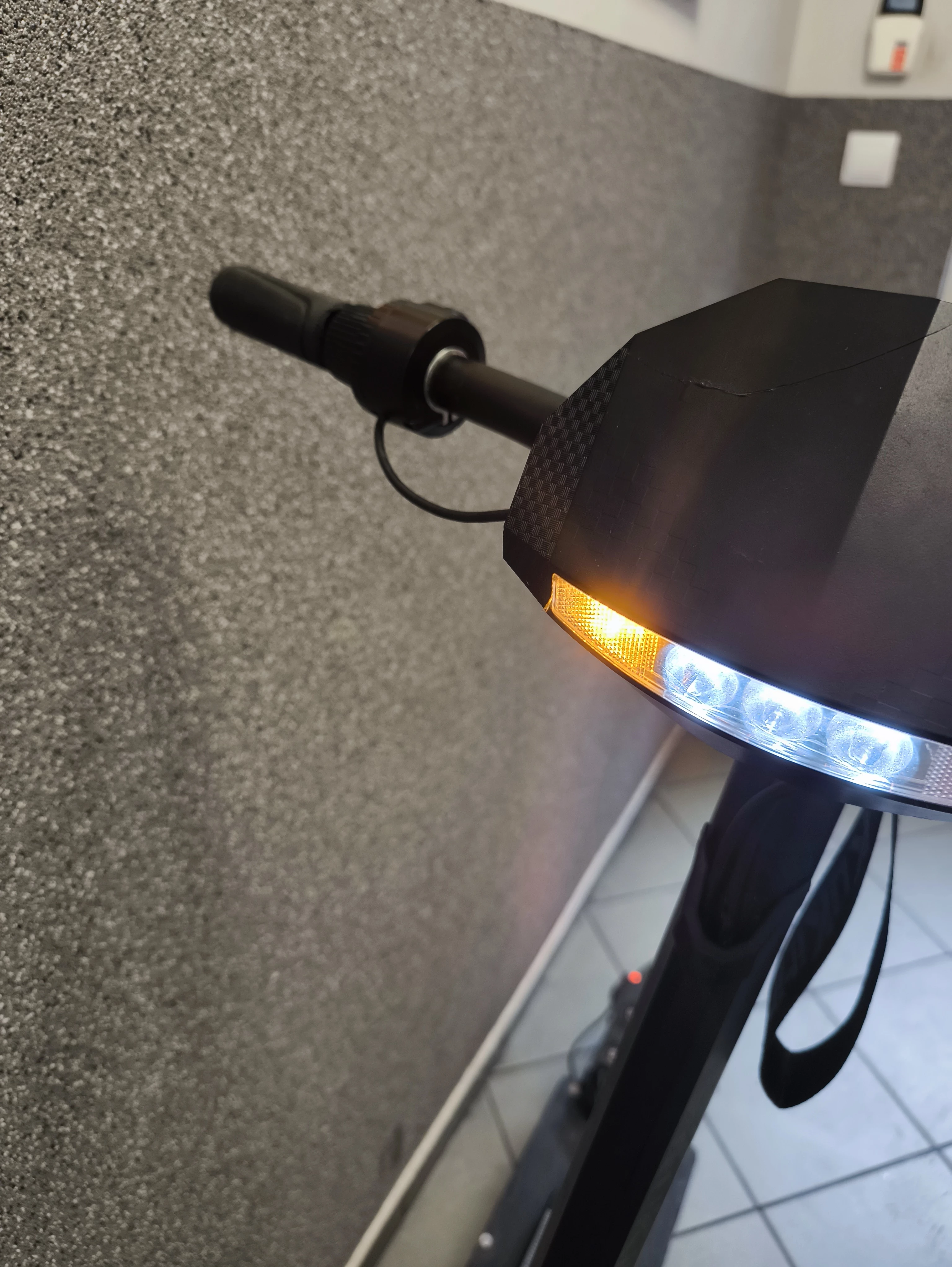 hulajnoga-elektryczna-kukirin-g2-ladowarka-moc-silnika-120000