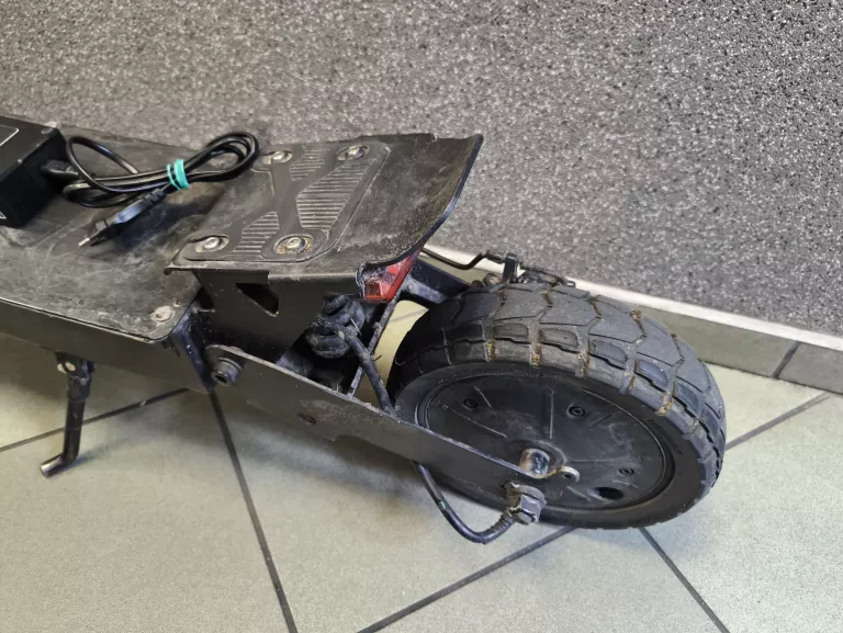 HULAJNOGA ELEKTRYCZNA KUKIRIN G2, ŁADOWARKA