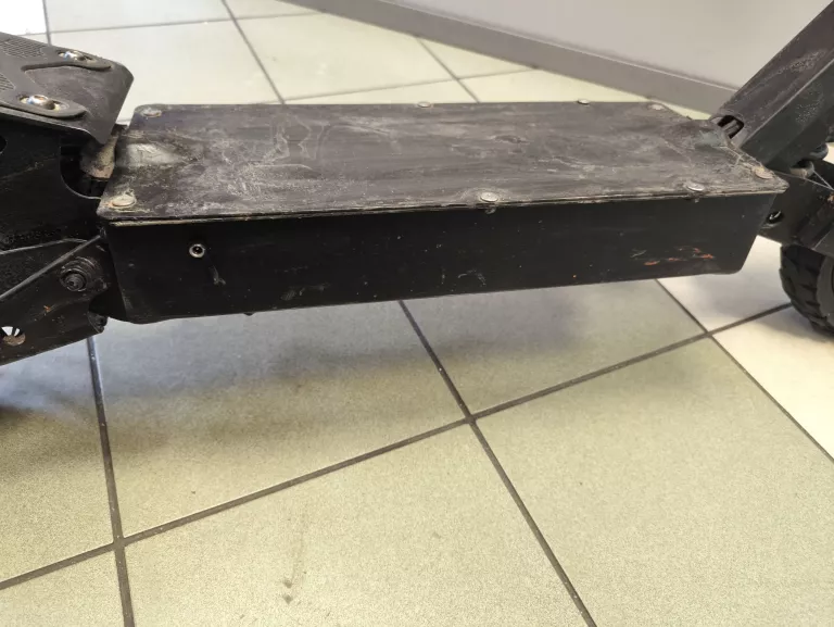 HULAJNOGA ELEKTRYCZNA KUKIRIN G2, ŁADOWARKA