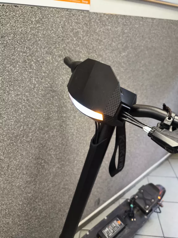 hulajnoga-elektryczna-kukirin-g2-ladowarka-predkosc-maksymalna-4500