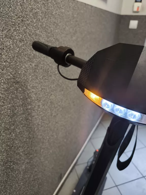 HULAJNOGA ELEKTRYCZNA KUKIRIN G2, ŁADOWARKA
