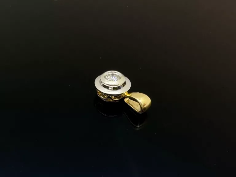 ZŁOTA ZAWIESZKA Z BRYLANTEM 0,20 CT 1,74G P.585