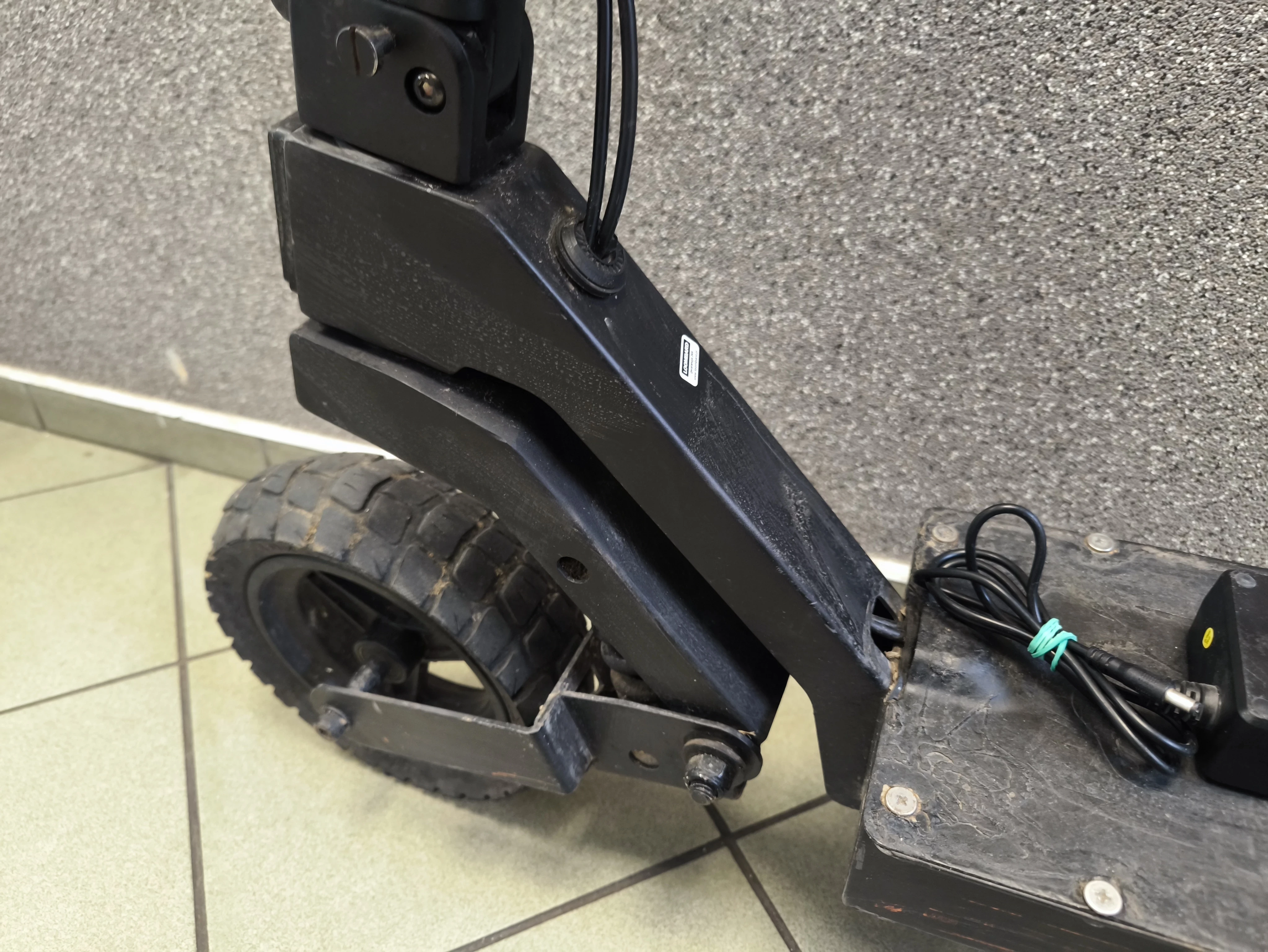 hulajnoga-elektryczna-kukirin-g2-ladowarka-kod-producenta-kukirin-g2-1200w-15ah-48v-45kmh-10