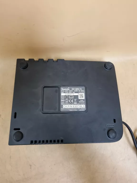 ŁADOWARKA MAKITA DC18RC