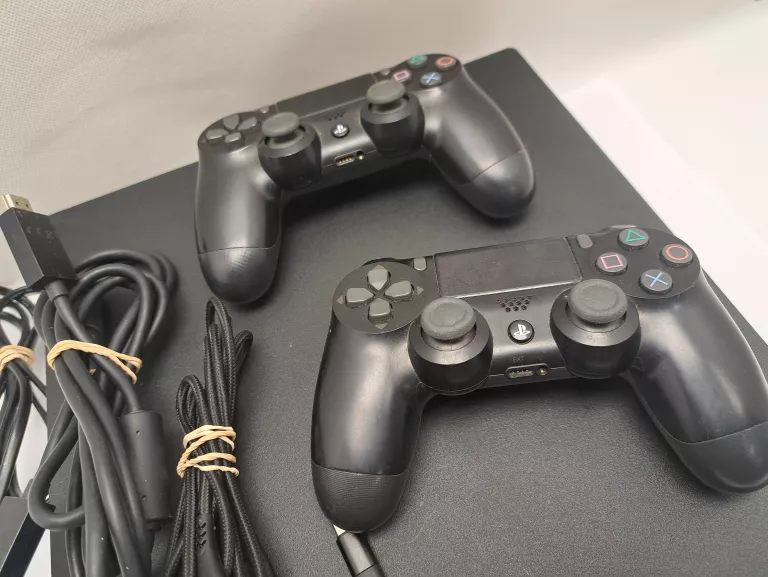 KONSOLA SONY PLAYSTATION 4 PRO 1TB