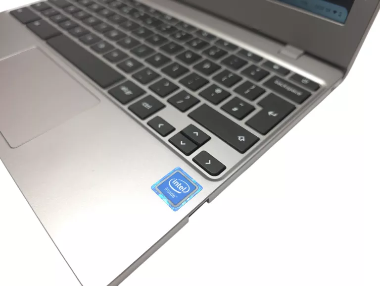 LAPTOP SAMSUNG 345XDA-KA1 14,1 " INTEL CELERON 4 GB / 64 GB SREBRNY