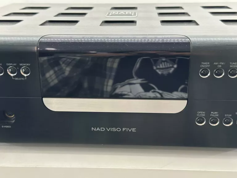 AMPLITUNER NAD VISO FIVE 5.1 PILOT