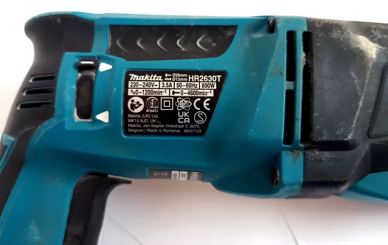 MŁOTOWIERTARKA MAKITA HR2630T WALIZKA