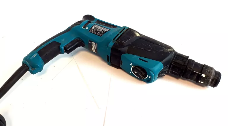 MŁOTOWIERTARKA MAKITA HR2630T WALIZKA