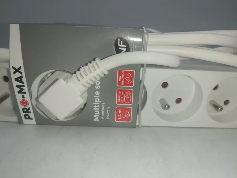 PRZEDŁUŻACZ PRO-MAX 6 GNIAZD 1,4M BIAŁY