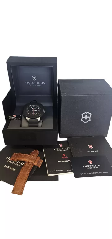 ZEGAREK VICTORINOX I.N.O.X. 241682.1