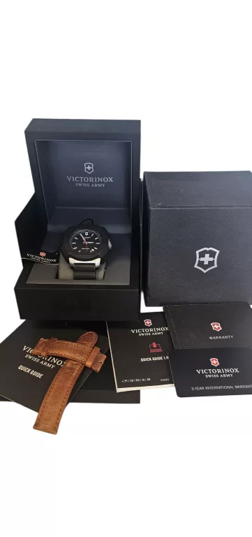 ZEGAREK VICTORINOX I.N.O.X. 241682.1