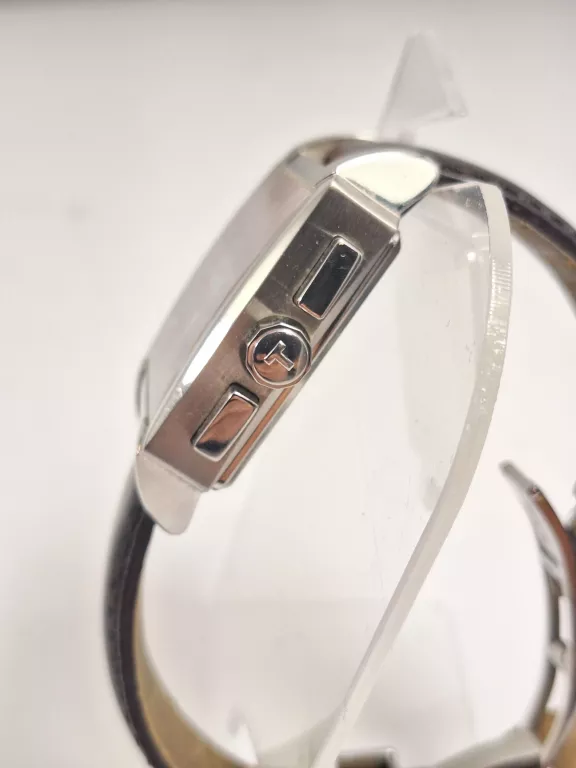 ZEGAREK TISSOT QUADRATO T005.517A