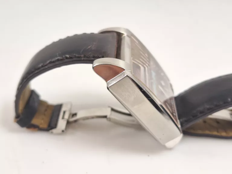 ZEGAREK TISSOT QUADRATO T005.517A