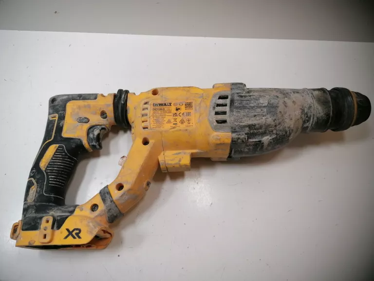 MŁOTOWIERTARKA DEWALT DCH263