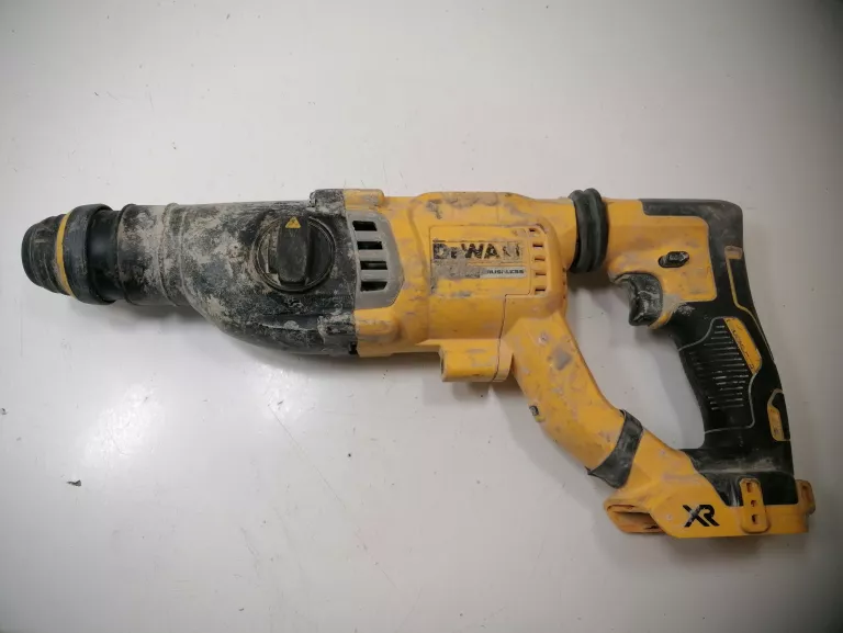 MŁOTOWIERTARKA DEWALT DCH263