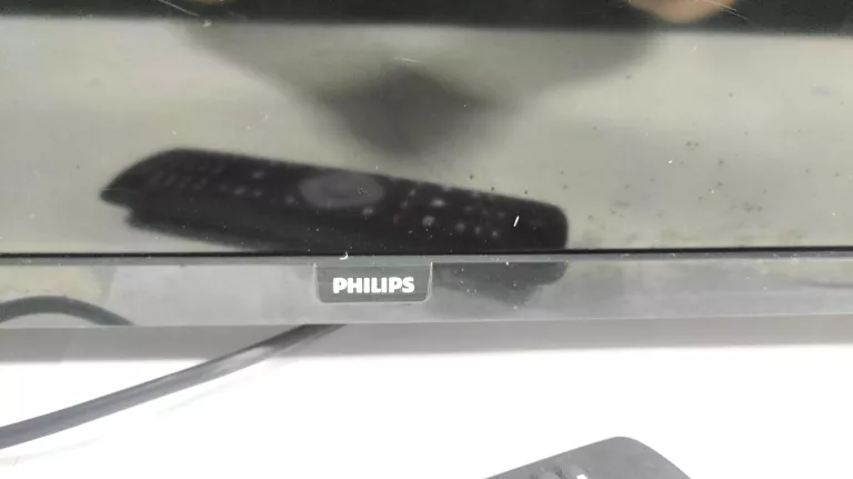TELEWIZOR PHILIPS 32PHT4503/12M + PILOT