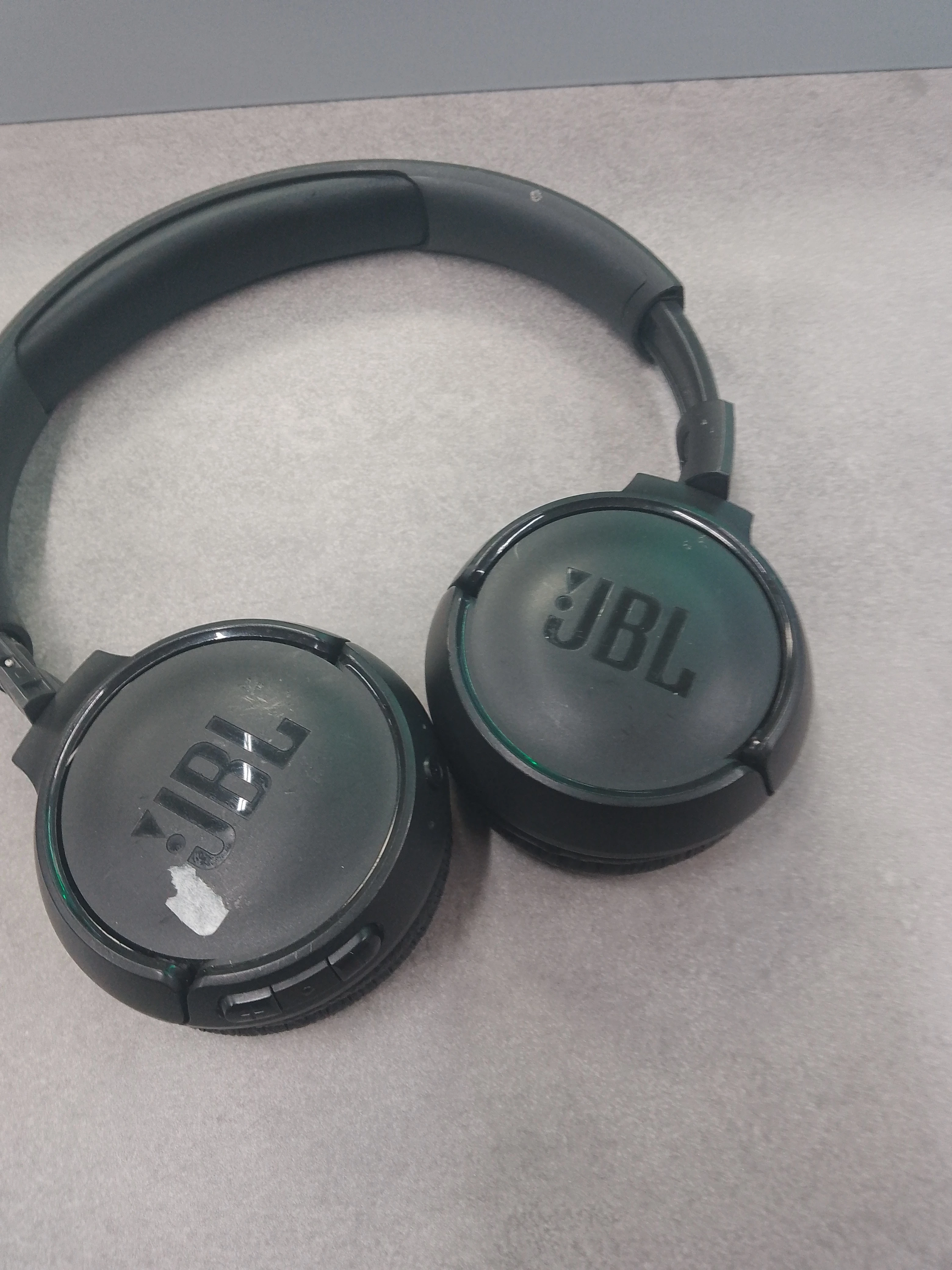 sluchawki-jbl-tune-560bt-kollataja-30-bedzin