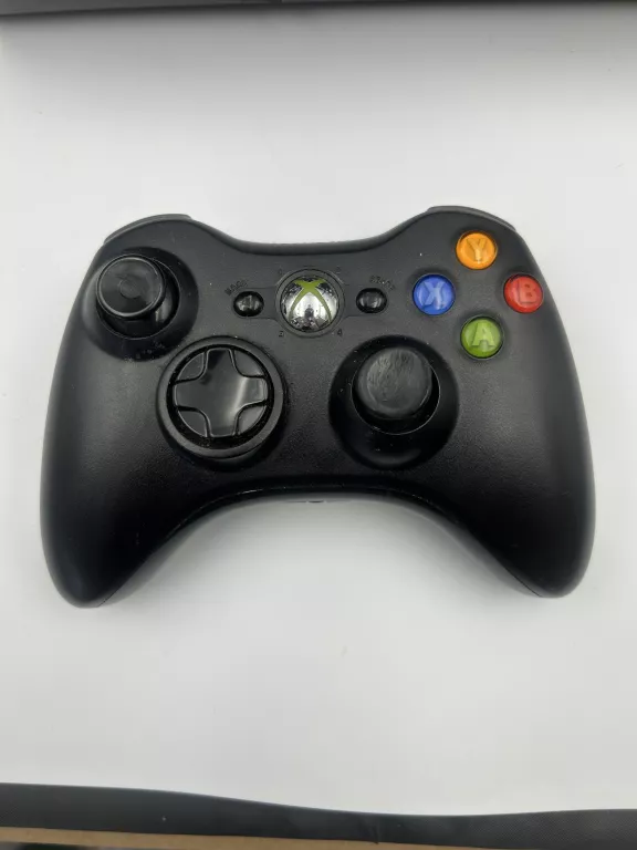 KONSOLA XBOX 360 250GB + 2PADY +KINECT + ZAS + 14 GIER