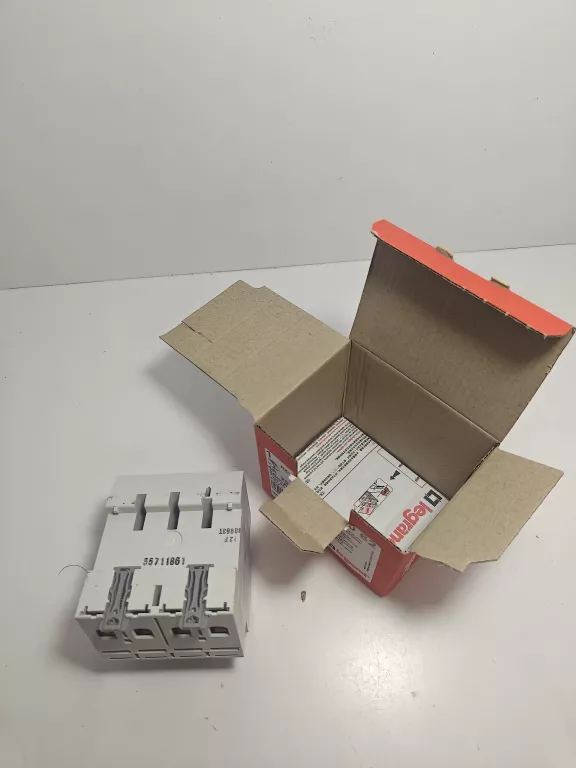 LEGRAND RX3 WYŁĄCZNIK RÓŻNICOWOPRĄDOWY 4P 25A 30MA
