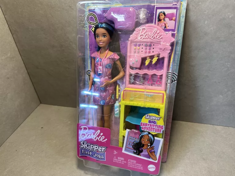 BARBIE FASHIONISTAS, SKIPPER PIERWSZA PRACA HKD78 MATTEL
