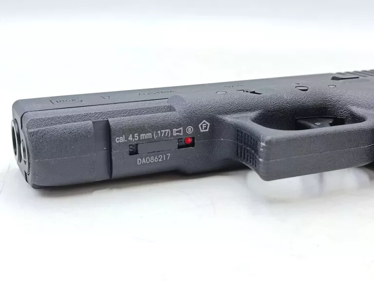 WIATRÓWKA GLOCK 17 BLOW BACK WALIZKA