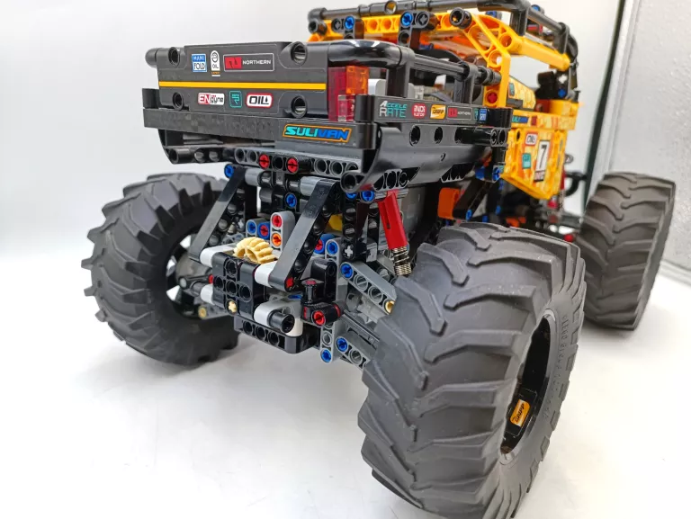LEGO TECHNIC 42099