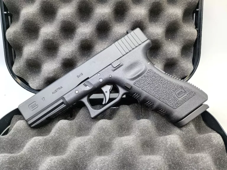 WIATRÓWKA GLOCK 17 BLOW BACK WALIZKA