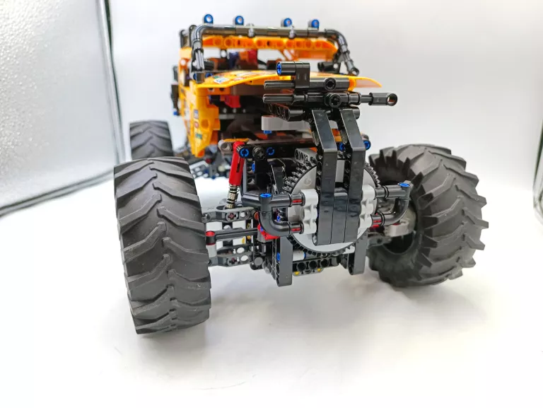 LEGO TECHNIC 42099