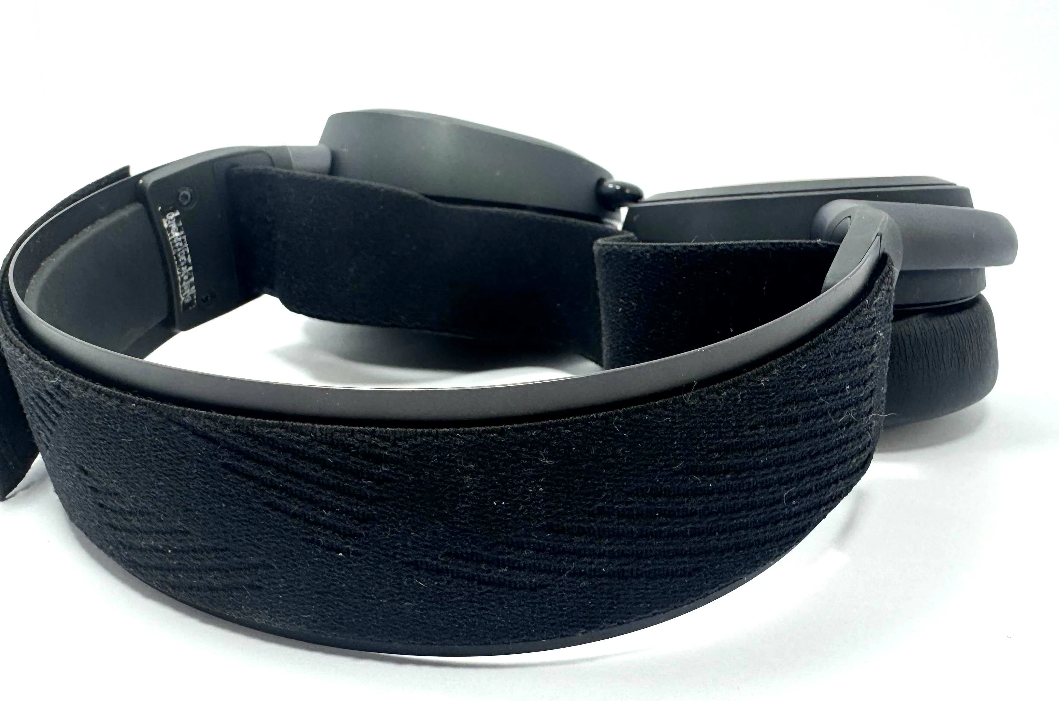 sluchawki-steelseries-arctis-prime-stan-11323-2