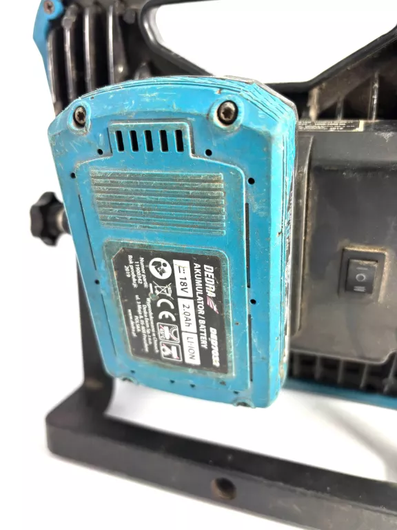 LAMPA WARSZATOWA DEDRA DED7071 + 2 AKU, ŁADOWARKA