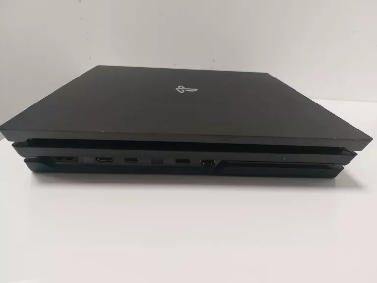 KONSOLA PS4 PRO 2 PAD+KABEL