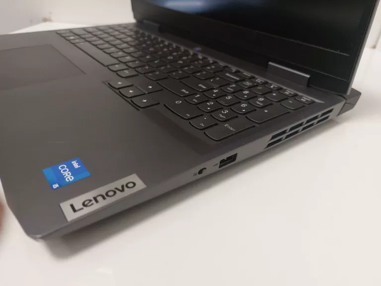 LAPTOP LENOVO LOQ 15IRH8 I5/16/ RTX3050 SOLO